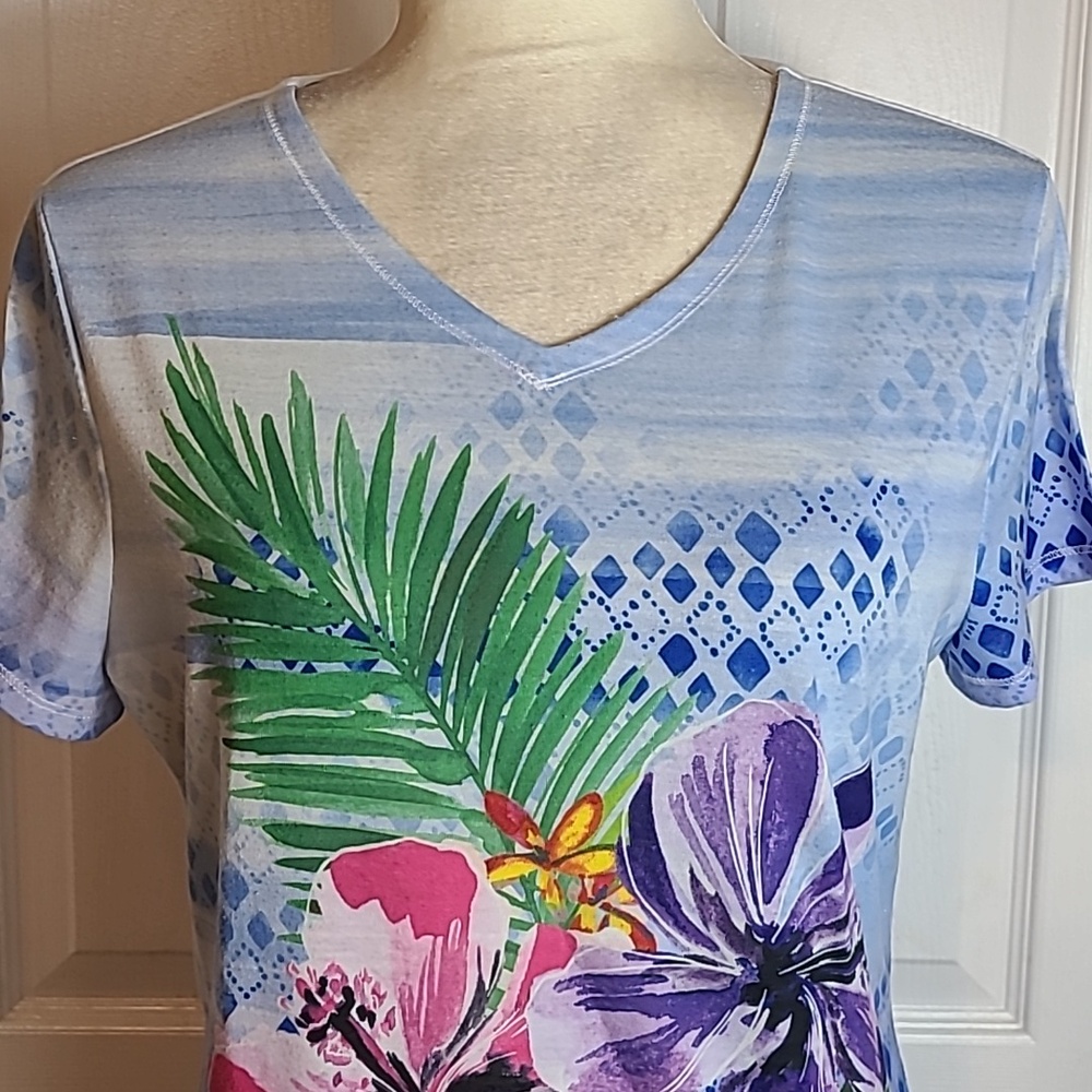 Chico's Tropical Tee Shirt - Picture 2 of 11